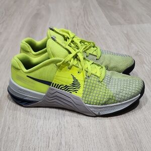 Nike Men’s Athletic Shoes Neon Yellow Gray